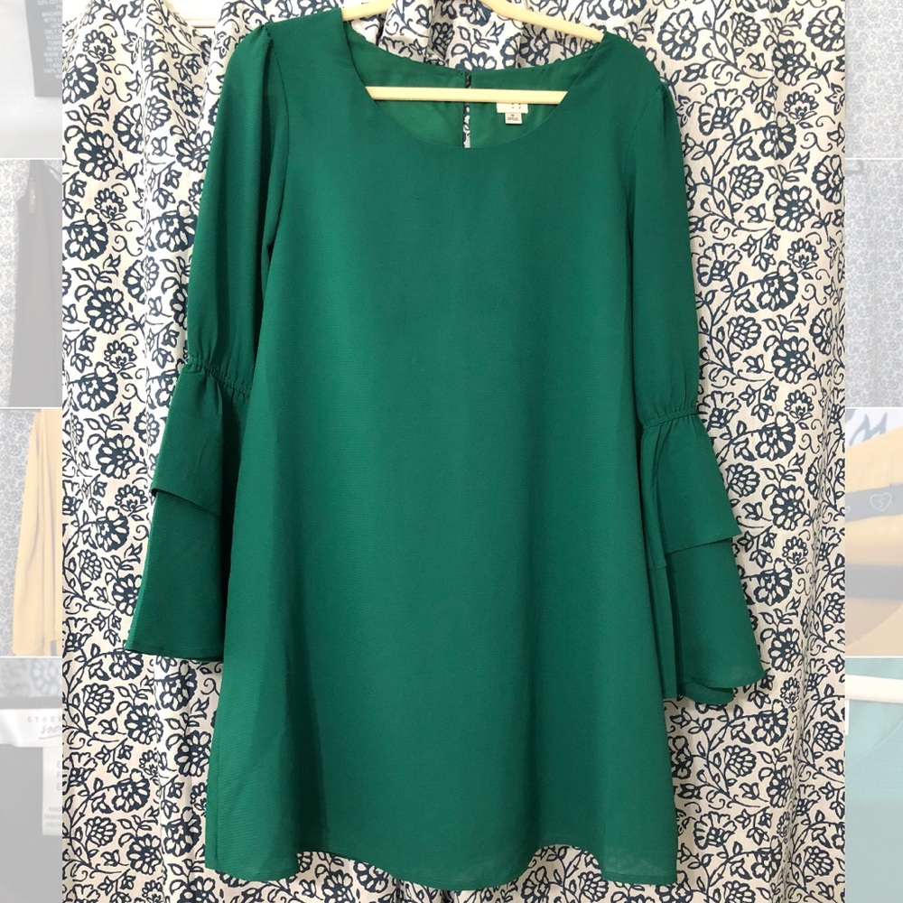 A New Day green bell sleeved dress